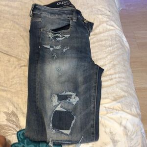 Ripped jeans hi rise